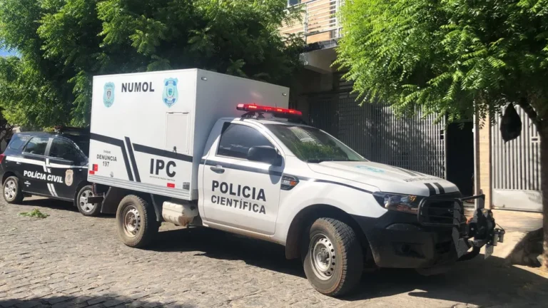 Mãe e companheira são presas suspeitas de matar bebê por espancamento no Sertão da Paraíba