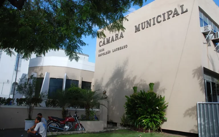 Comissão da Câmara de João Pessoa acata PLO que autoriza contratação de crédito para drenagem e pavimentação; confira valores Foto: Reprodução/Internet/Francisco França/Jornal da Paraíba