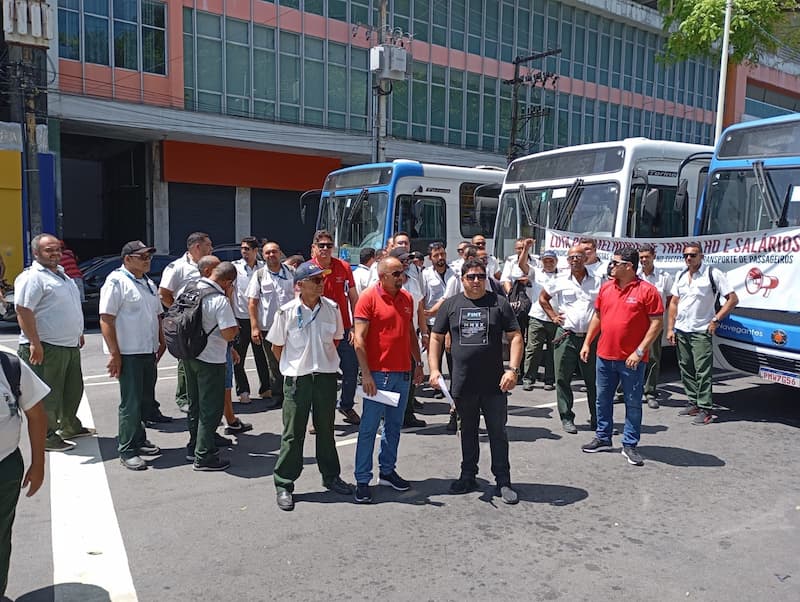 Motoristas de ônibus encerram greve em João Pessoa após acordo com empresários