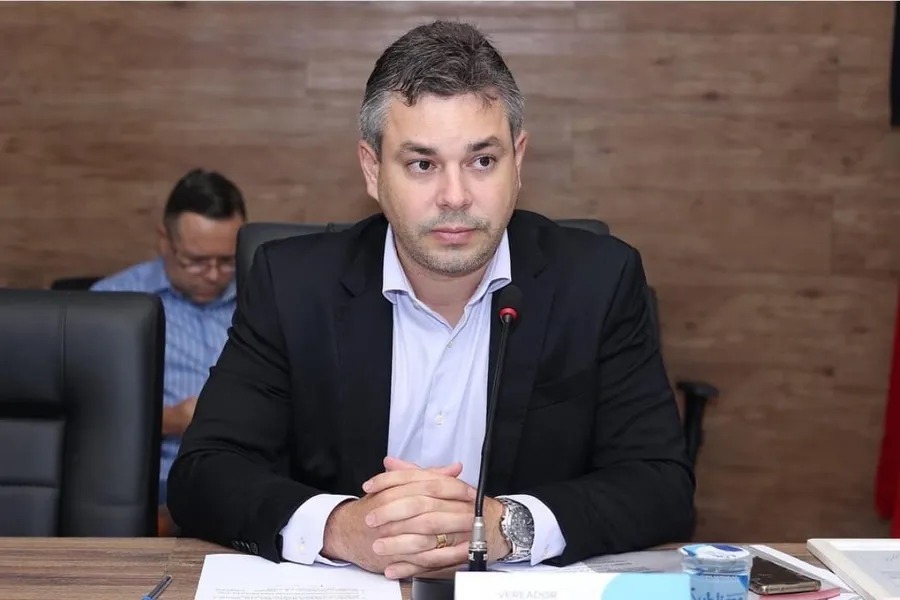 MPE pede cassação de prefeito, vice e vereador de Cabedelo por suspeita de compra de votos