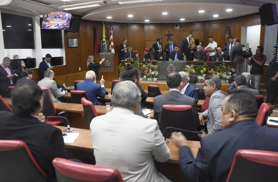 Mudança na Câmara de João Pessoa: suplentes assumem vagas após nomeação de vereadores para secretarias