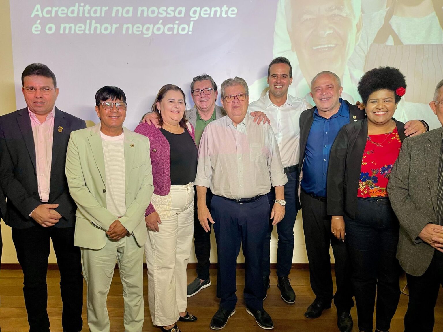 Valéria Aragão acompanha governador em agenda na Rainha da Borborema e destaca investimentos do Governo do Estado