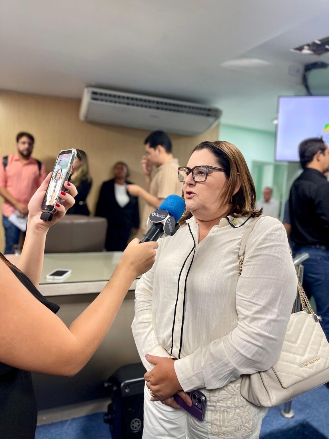 CMCG: Na abertura dos trabalhos legislativos, Valéria Aragão afirma esperar relação respeitosa entre os poderes