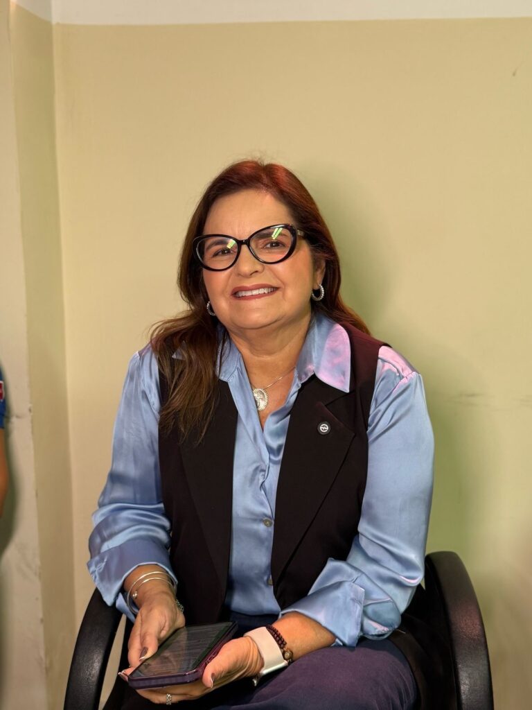 Câmara Municipal de Pocinhos aprova Moção de Aplausos para Dra. Soraya Galdino em reconhecimento ao seu trabalho em defesa do SUS