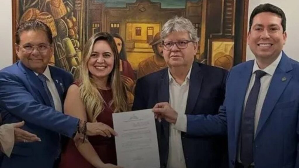 TCE-PB rejeita ação do Ministério Público e confirma legalidade da nomeação de Alanna Galdino
