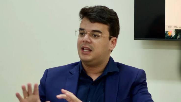 O secretário de Saúde da Paraíba, Ari Reis, é internado às pressas nesta quinta-feira (19)