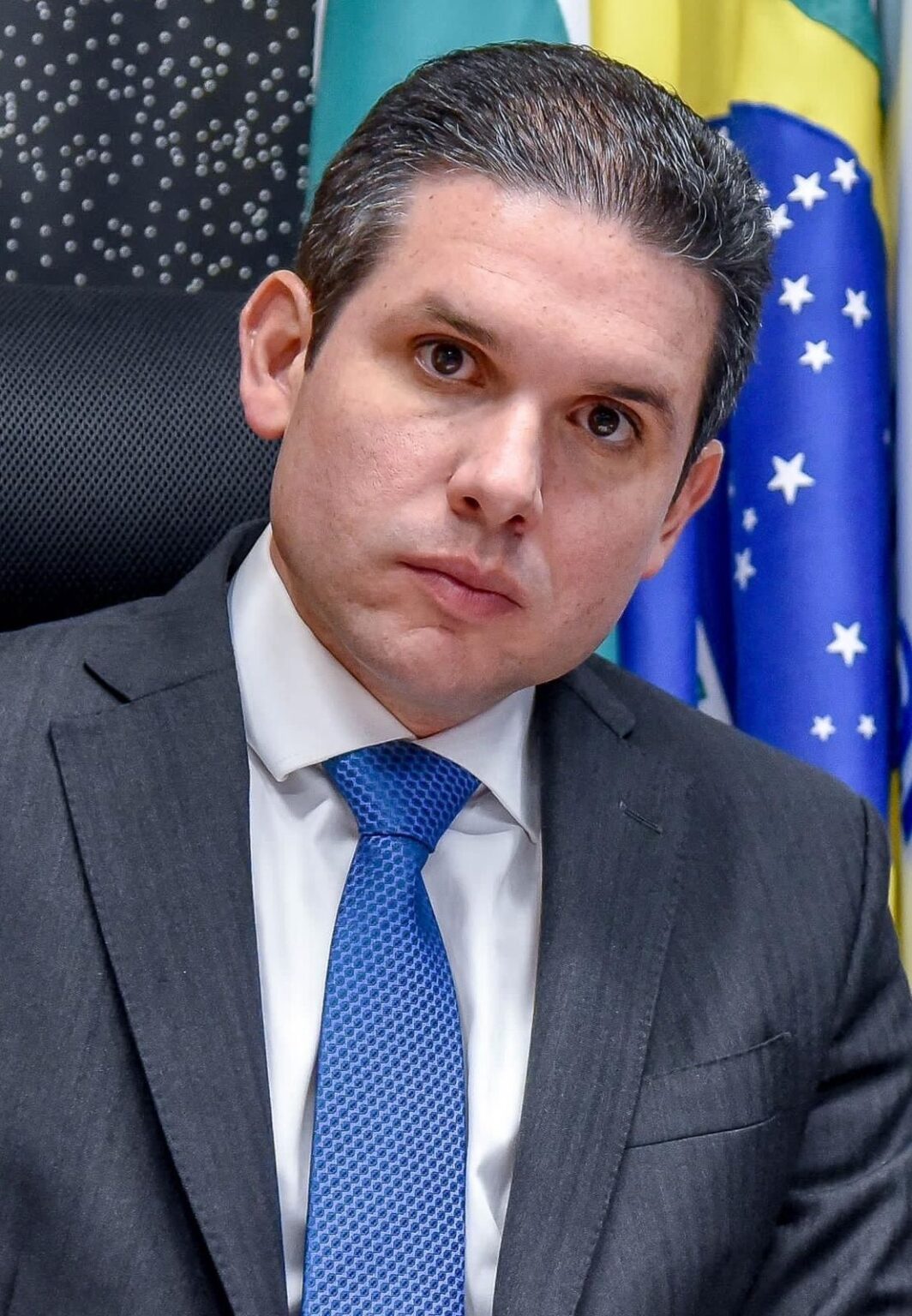 Aliados de Bolsonaro pressionam por anistia de envolvidos no 8 de Janeiro, e presidente da Câmara busca diálogo com STF