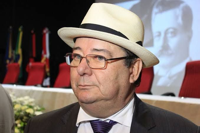 Presidente do TCE-PB se desculpa após divulgar erroneamente morte de Arthur Cunha Lima