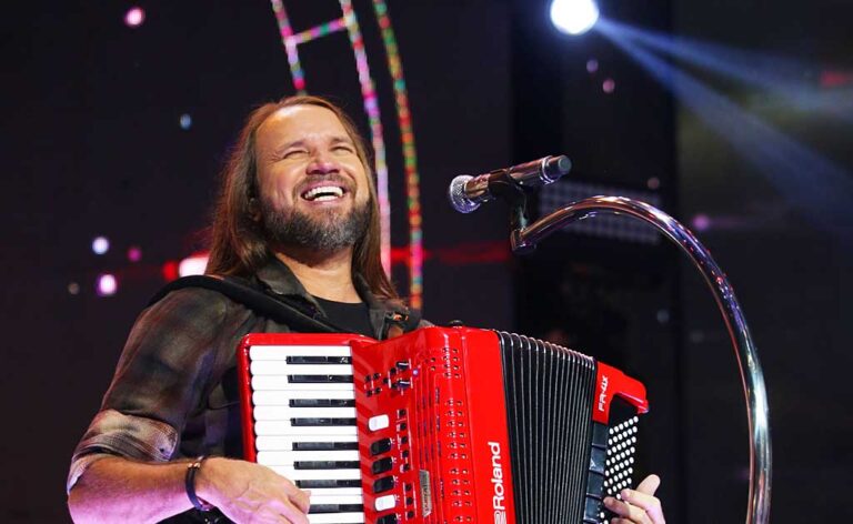 Dorgival Dantas faz show gratuito em João Pessoa no dia 17 de maio