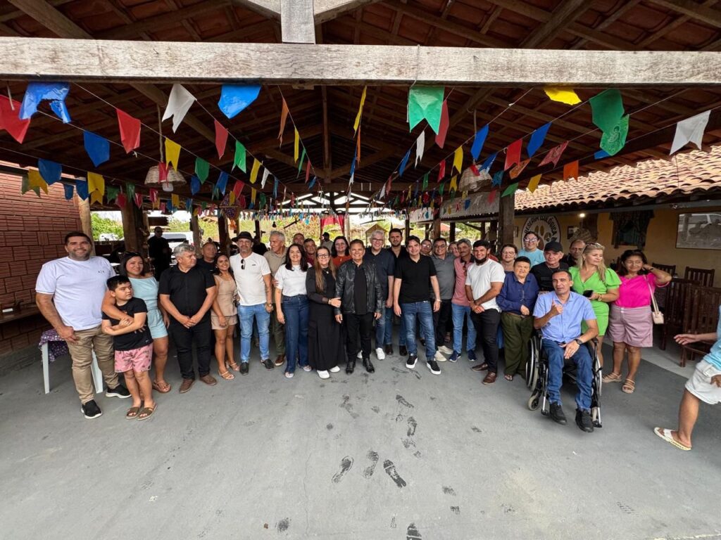Deputado Murilo Galdino cumpre agenda em Picuí e participa de motocross