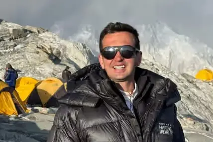 Adalberto Neto se torna o primeiro paraibano a alcançar o topo do Monte Everest