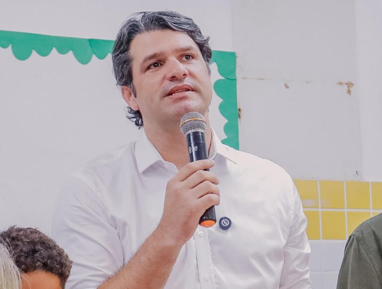 Leo Bezerra ameaça cancelar contrato com empresas de lixo após falhas na coleta em João Pessoa