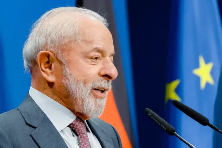 Lula defende debate sobre combate à violência contra a mulher nas escolas