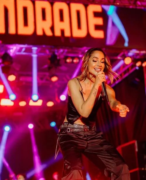 Michelle Andrade estreia no palco principal do São João de Campina Grande nesta quarta-feira