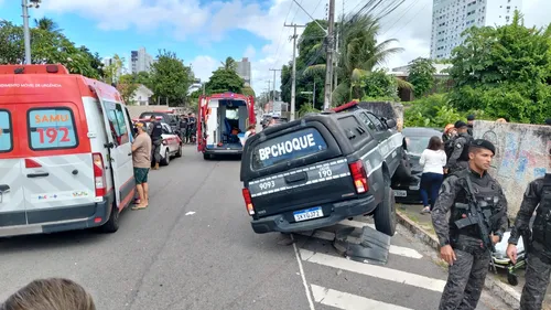 Viatura se envolve em acidente com carro de passeio e deixa idosas feridas em João Pessoa