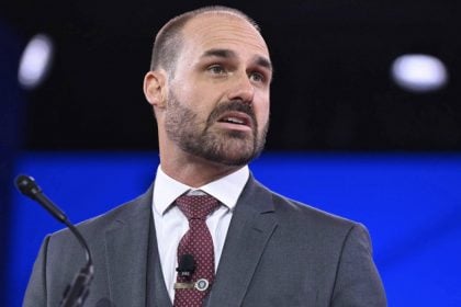 STF condena Eduardo Bolsonaro por coação no curso do processo