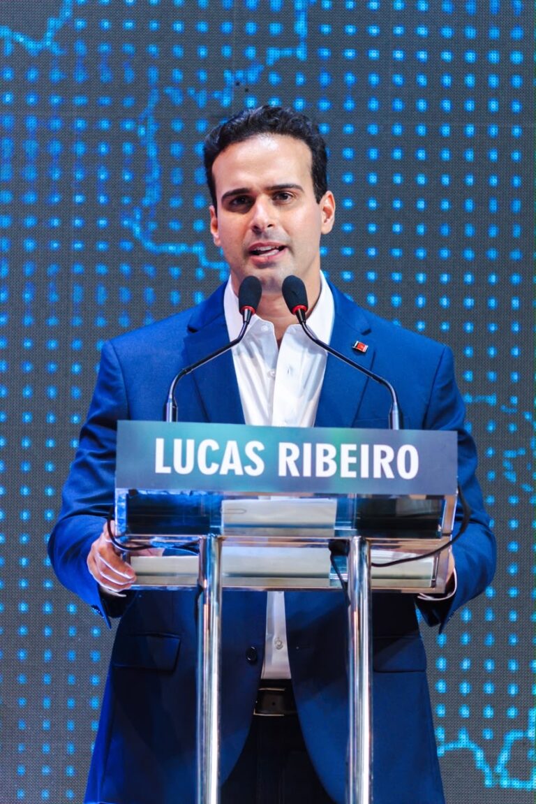 Lucas anuncia calendário de promoção na PM e destaca avanços na educação em primeiro debate